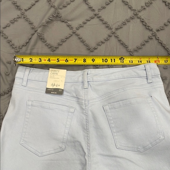 Style & Co Light Blue mid-rise Curvy Capri Jeans size 10 - Picture 10 of 11